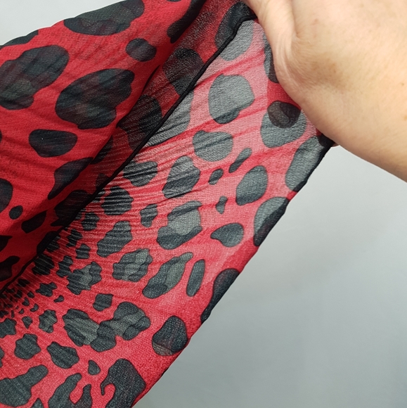 Fun, Cleo brand leopard print blouse. - Picture 8 of 10